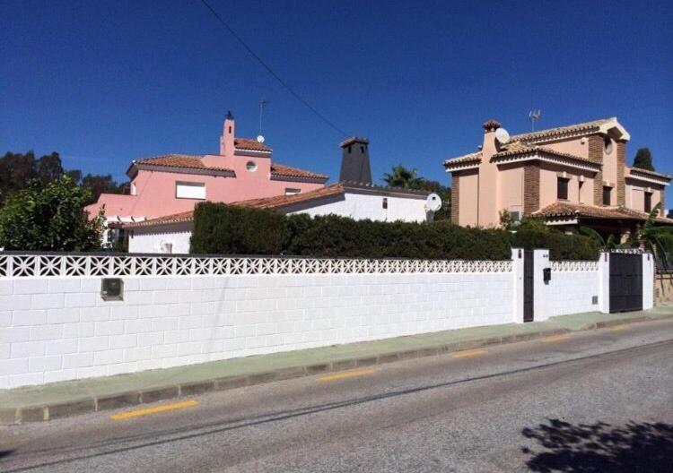 Chalet Palacio Valdes Torremolinos Exterior photo