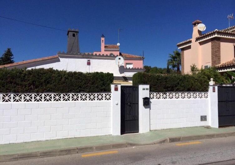 Chalet Palacio Valdes Torremolinos Exterior photo